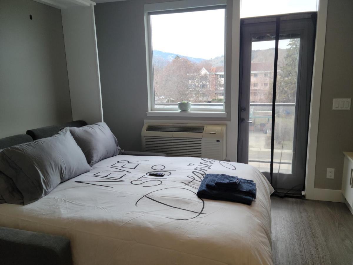 Cozy Studio Suite, 15Min Walk To Downtown Kelowna Exterior photo