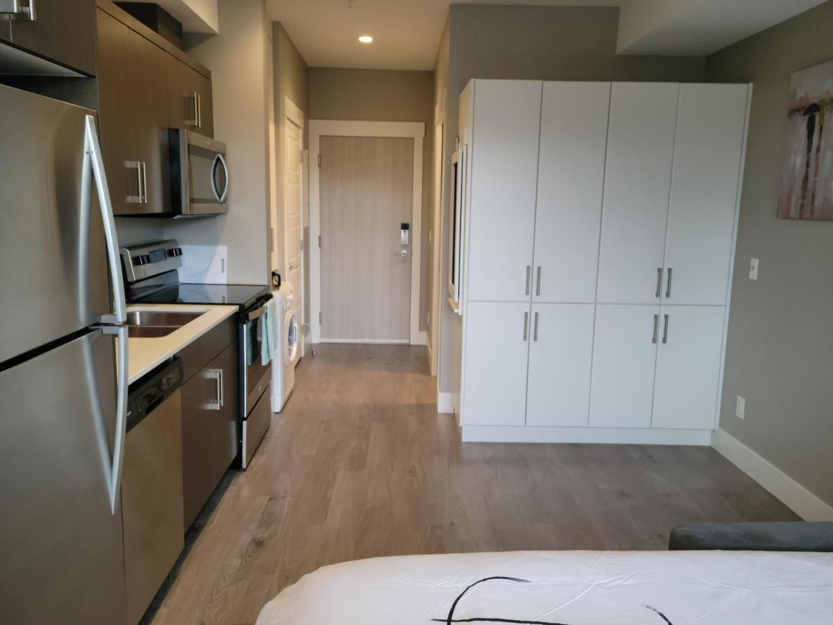 Cozy Studio Suite, 15Min Walk To Downtown Kelowna Exterior photo